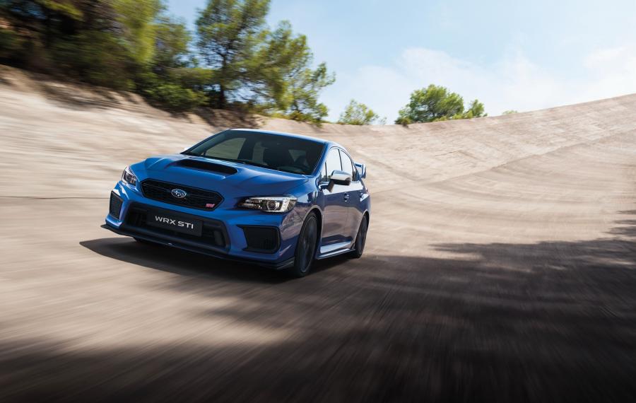  Subaru WRX STI 2017 года  (WW) (фото 12 из 40)